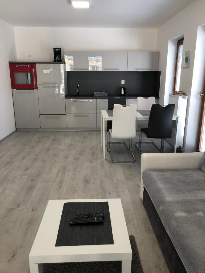 Apartmany Sofia กาเมนิเซนาดลิโป ภายนอก รูปภาพ