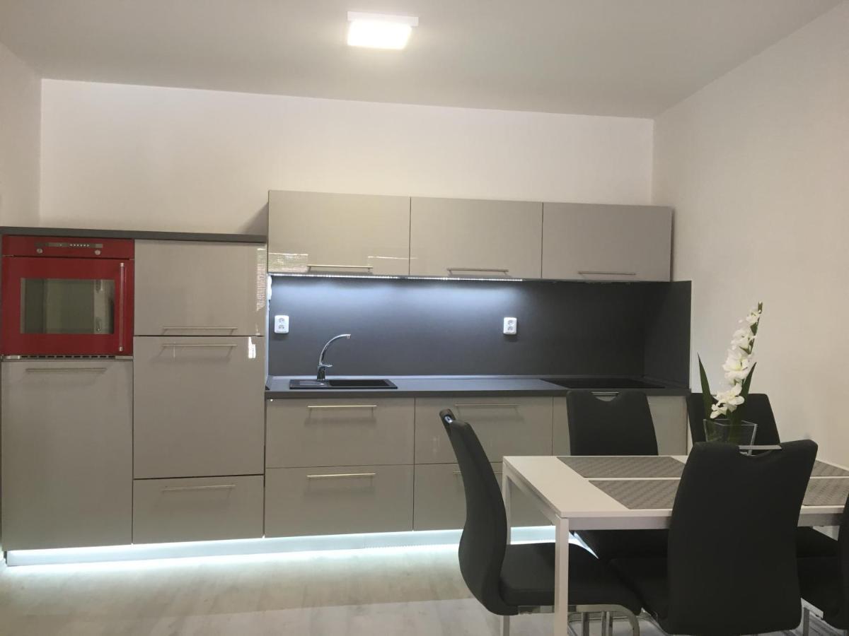 Apartmany Sofia กาเมนิเซนาดลิโป ภายนอก รูปภาพ